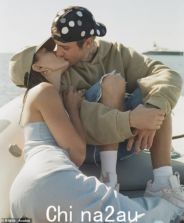 贾斯汀和海莉在 9 月份庆祝了结婚五周年纪念日,都是虔诚的基督徒
