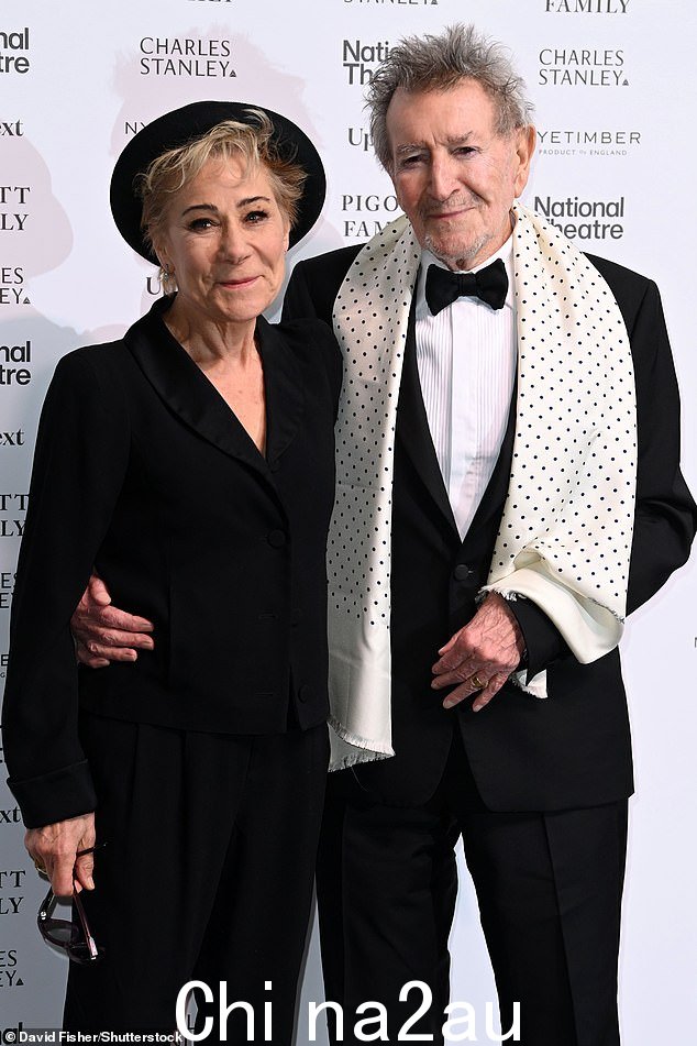 Zoe Wannamaker 和 Gawn Grainger 当晚显得很高兴