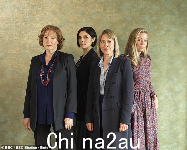 BBC 周五确认律政剧《分裂》将于今年晚些时候重返银幕 L-R Deborah Findlay、Annabel Scholey、Nicola Walker 和 Fiona Button