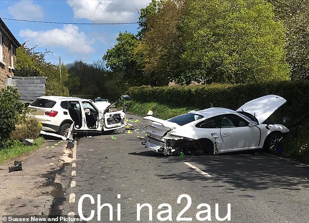 事故中,保时捷撞上了一辆迎面而来的汽车,撞上一辆宝马,并撞上古德伍德赛道附近 A272 上的路边房屋