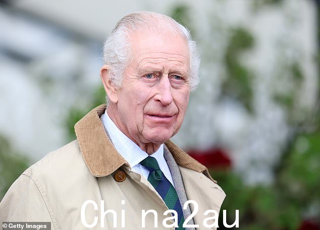 在关于他的财产的争吵中,安德鲁的一位朋友去年描述了他和国王之间的“关系冷却”