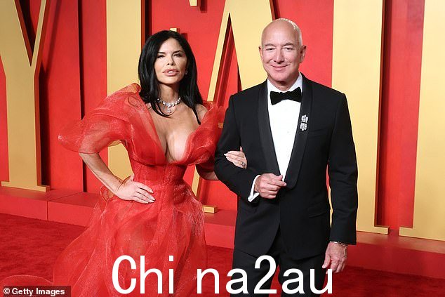 '为我 4 月 15 日的帖子道歉 - 由于我非常清醒 - 我称直升机飞行的美女“看起来令人作呕”,”麦克纳利说道。” class=