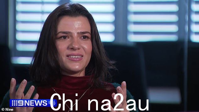 Barko女士想要追踪快速思维穿着绿色 T 恤的英雄救了她的命