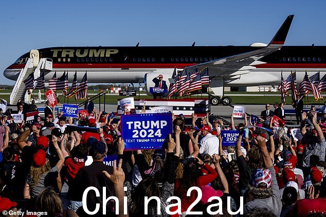 如果特朗普接到电话,其2024年战略的最大变化是他需要暂停他的标志性竞选集会