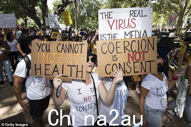 反疫苗团体在网上传播的错误信息引发了人们对疫苗的恐惧