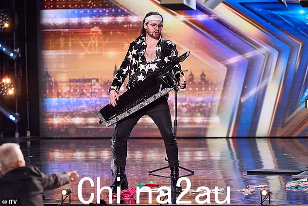 心怀不满的粉丝承认,他们认为该节目应该因其名字而适合英国人,并希望将问题提交给英国电视监管机构