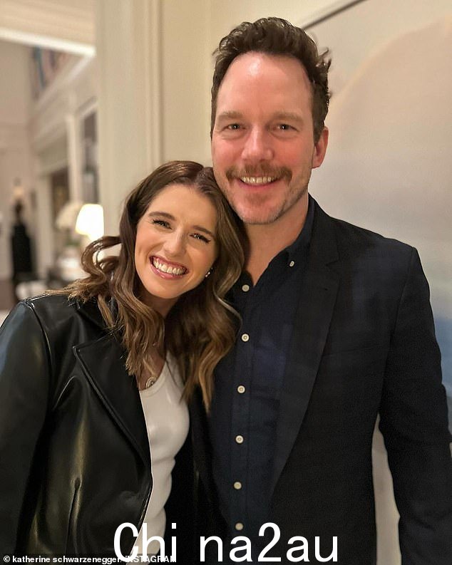 凯瑟琳在 Met Gala 上亮相后不久,她和丈夫克里斯·帕拉特 (Chris Pratt) 拆除了洛杉矶一栋 1950 年代的房屋,以建造一座农舍风格的豪宅,此举引发了众怒