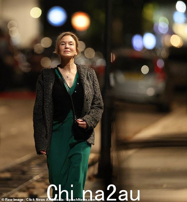上个月透露,布丽吉特对减肥的痴迷将在影片中被“淡化”,因为抗议她可能会产生不良影响