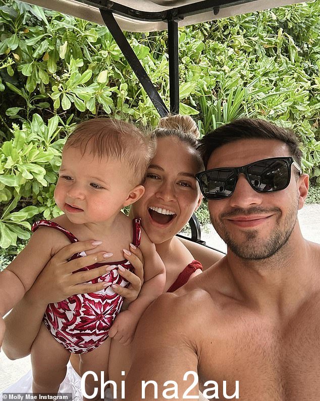 本周,她因“冷落”未婚夫 Tommy Fury 的生日而引发粉丝关注