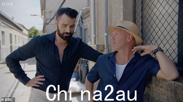 Rylan 补充道:'这是我一生中最糟糕的经历。我的心情一直在走下坡路。我试图结束它,我试图结束自己'
