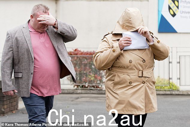 McDonagh,41 岁,妻子 Ann,39 岁 ¿ 该组织的头目在斯旺西刑事法庭承认在餐厅欠下价值 1,168 英镑的罪名bills