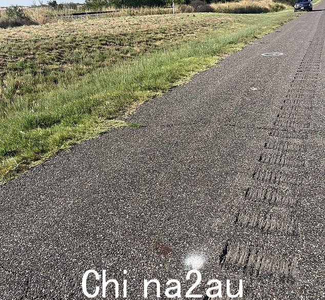 血点距离尸体数十英尺,与十字架相对