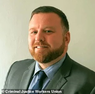 CJWU 官员安迪·哈姆林 (Andy Hamlin) 表示,在肯特郡 HMP Swaleside 食堂工作的囚犯添加了“员工特制咖喱”