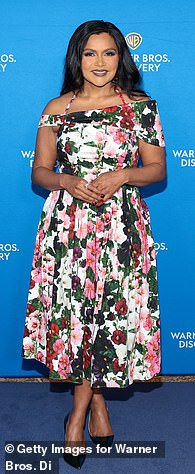 Mindy Kaling 周三拍摄