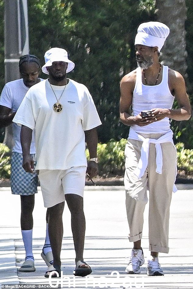 Diddy 的剪辑于周日发布,此前洛杉矶县地方检察官表示,由于诉讼时效已过,他们将无法起诉 Diddy 的袭击行为