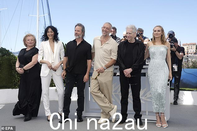 伊丽莎白·桑德斯、桑德琳·霍尔特、盖·皮尔斯、文森特·卡塞尔、大卫·柯南伯格和黛安·克鲁格(从左到右)