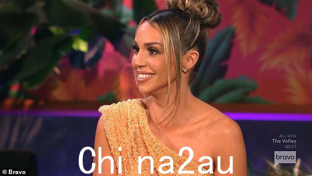 Andy 在谈论了加入 DWTS 的梦想后询问 Scheana 是否联系了她