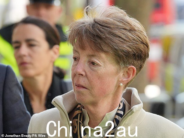 前邮局老板 Paula Vennells 今天抵达 Aldwych House 的 Horizon IT 询问处