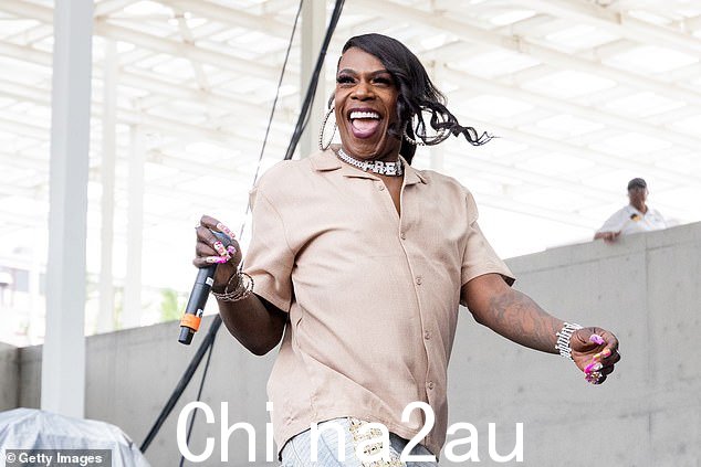 Big Freedia 2014 年的曲目 Explode 被认为是侵犯 Da Showstoppaz 版权的第一个材料。上个月在德克萨斯州奥斯汀拍摄的
