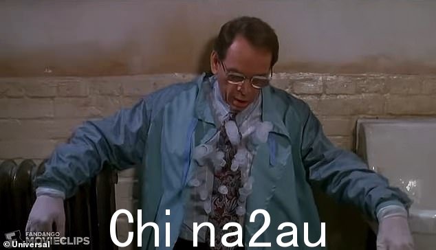 其他人列出了 1992 年的电影《贝多芬》,其中有一个场景,看到坏人被一组注射器残酷杀死