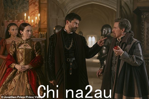 My Lady Jane 与 Dominic Cooper(中)和 Roby Brydon(右)一起,将于 6 月 27 日开始