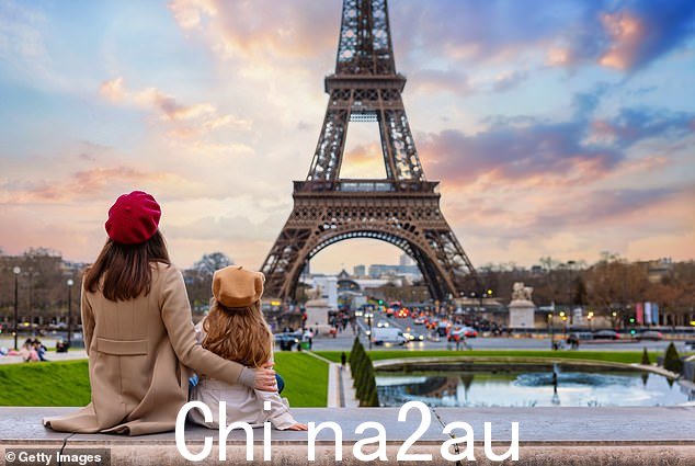 一家人的法国期中旅行因孩子身体不适而泡汤,但酒店拒绝将预订改期