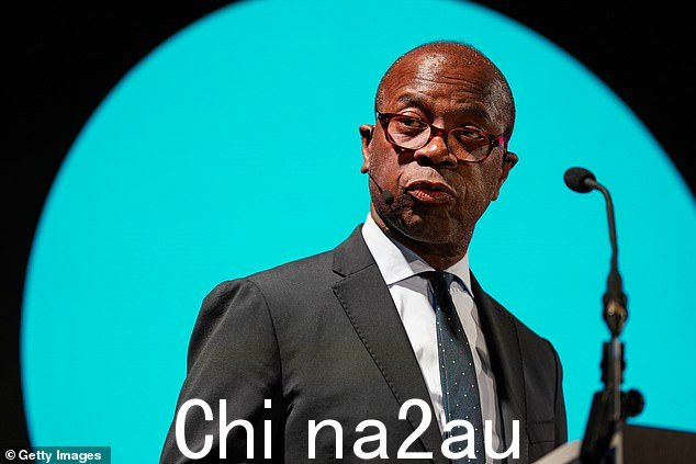 Clive Myrie,Mastermind 和 BBC News 的主持人,自 2021 年以来通过演讲活动赢得了 133,000 英镑