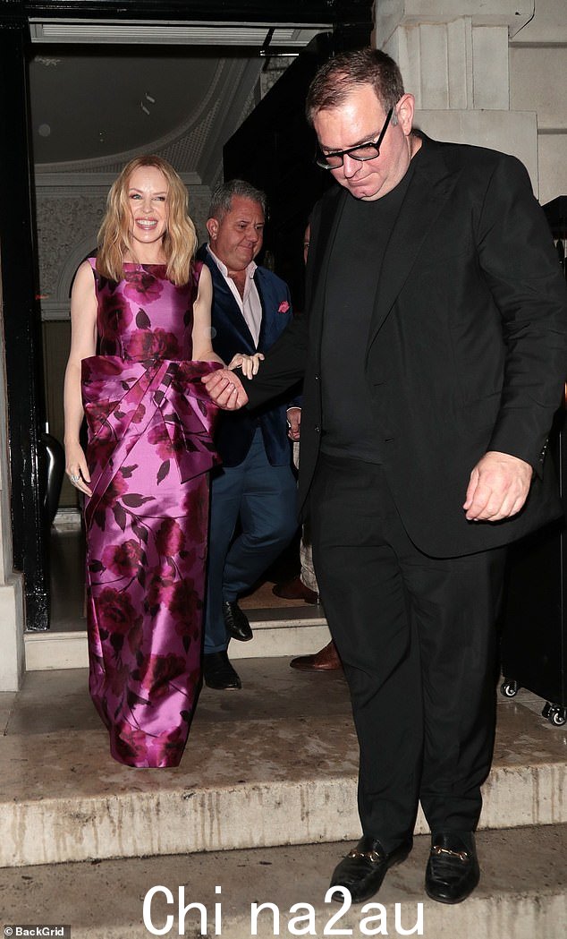 根据数据公司 NIQ 的数据,凯莉的葡萄酒业务 Kylie Minogue Wines 的销售额在截至 5 月 4 日的 12 个月内飙升了近 20%