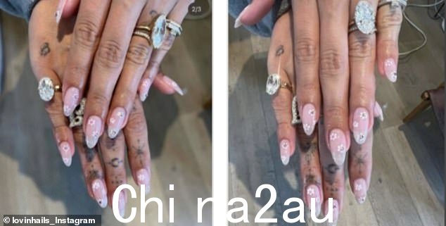 除了更新誓言后的新戒指外,海莉还戴着一枚与她丈夫贾斯汀的乐队相配的永恒结婚戒指