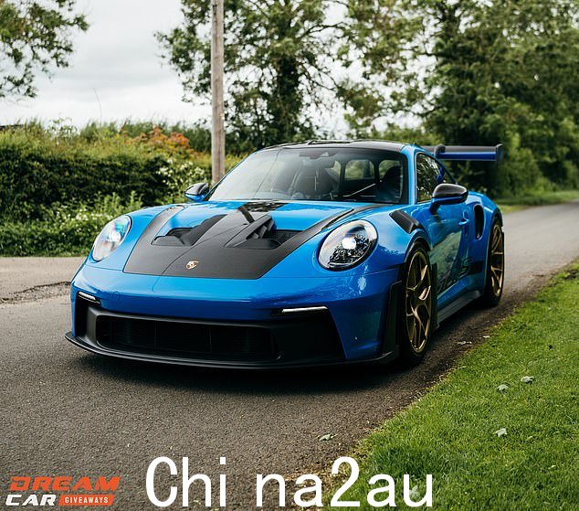 现在访问 www.dreamcargiveaways.co.uk,您就可以自豪地成为豪华保时捷 992 GT3 RS 的新主人,并获得高达 10,000 英镑的现金!