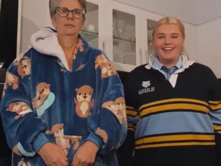 Jennifer Petelczyc,59 岁,和她的女儿 Gretl,18 岁周五被一名 63 岁男子枪杀。图片:TikTok - https://www.tiktok.com/@gretlpetel/video/7125389226971106561