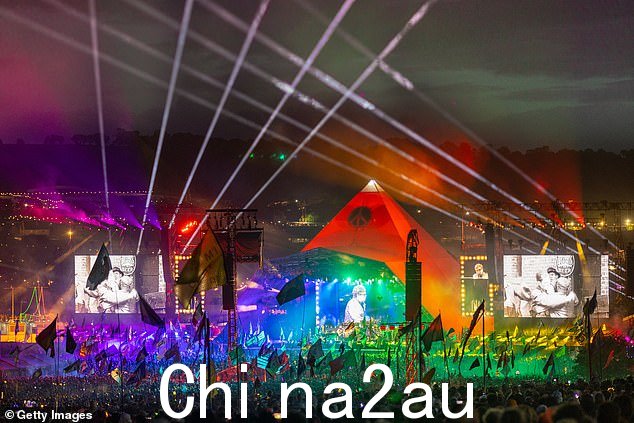 另一轮表演已确认在 2024 年格拉斯顿伯里演出,更多艺术家将加入到已包括头条新闻 Dua Lipa、Coldplay 和 SZA 的演出名单中