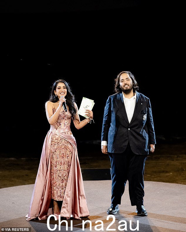 Fenty 大亨在 Anant Ambani 和 Radhika Merchant 的婚礼上举办了一场私人音乐会。 Anant 的父亲 Mukesh Ambani 拥有 1140 亿美元的净资产