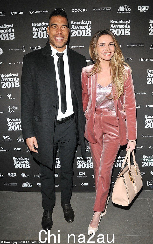 ITV NFL 评论员 Jason Bell(左)曾效力于纽约巨人队和达拉斯牛仔队,与 Girls Aloud 歌手 Nadine Coyle 断断续续地约会了八年,他们有一个 10 岁的女儿 Anaiya