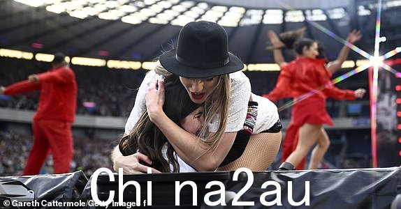 苏格兰爱丁堡 - 6 月 7 日：编辑使用仅有的。没有书籍封面。泰勒·斯威夫特 (Taylor Swift) 于 2024 年 6 月 7 日在苏格兰爱丁堡的苏格兰煤气默里菲尔德体育场 (Scottish Gas Murrayfield Stadium) 表演。 （摄影：Gareth Cattermole/TAS24/Getty Images for TAS Rights Management）