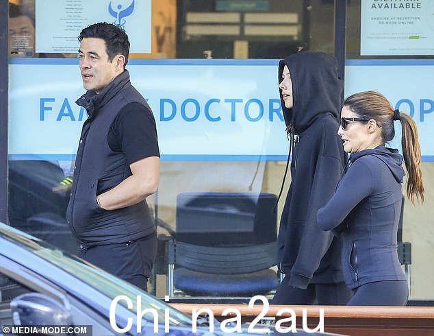 在电影院还看到了这对情侣,围观者表示他们“并不羞于”公开表达自己的爱意