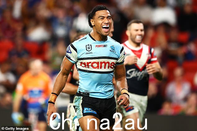 罗纳尔多·穆利塔洛正在为鲨鱼队打他的第 100 场 NRL 比赛