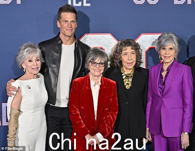 丽塔·莫雷诺、汤姆·布雷迪、莎莉·菲尔德、莉莉·汤姆林和简·方达出席派拉蒙影业公司《80 For Brady》洛杉矶首映式