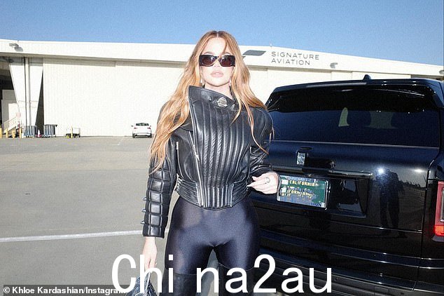 科勒·卡戴珊 (Khloe Kardashian) 分享了她最近去棕榈泉参加珍妮·杰克逊演唱会的照片
