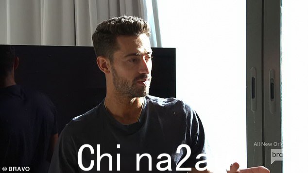 Sergio 嫉妒了,因为 Stanbury 正与女儿 Yasmine 和前夫 Cem Habib 一起去美国参观大学
