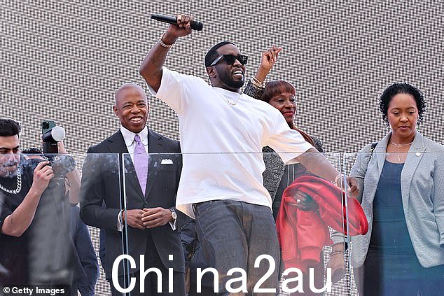 恐怖视频重新出现后,吹牛老爹发布了一段前置摄像头视频,为自己的行为道歉