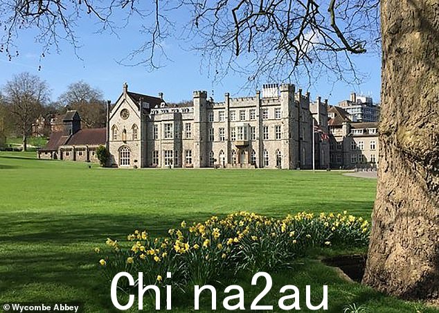 16岁男子已被移交在她的储物柜中发现伏特加后被拘留(如图:Wycombe Abbey 学校)