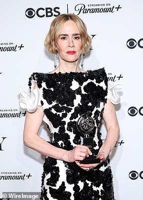 莎拉·保尔森 (Sarah Paulson) 荣获最佳戏剧女主角奖