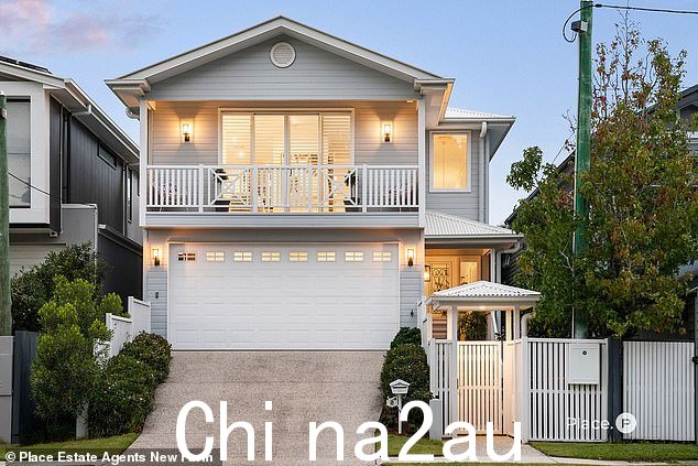 这位 23 岁的奥运选手在位于布里斯班郊区切尔默的美丽的四卧室、两浴室公寓里长大