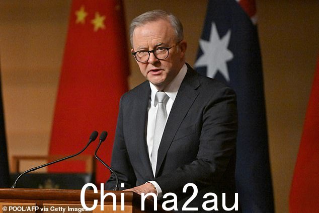 当后来被问及该事件时,Albanese 先生说他没有看到它