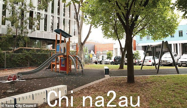家长呼吁在墨尔本内剑桥街公园重新引入游乐设施。图为升级前的公园