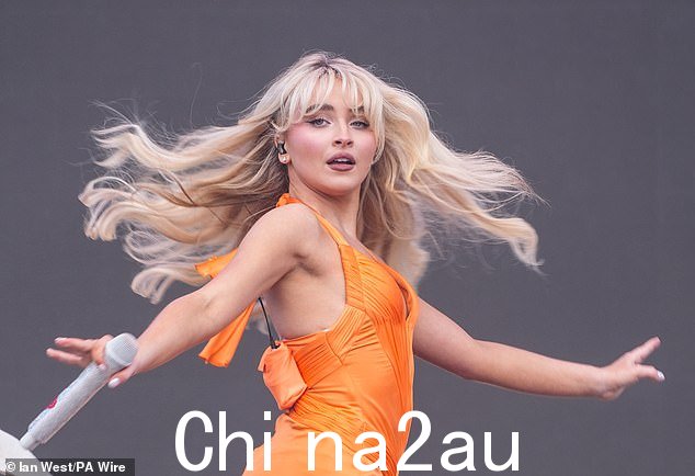 Please Please Please 和 Espresso 是她成功的秘诀,后者连续五周稳居第一。她那朗朗上口的旋律直到她的另一首单曲 Please Please 后才被推翻。 Please,在发布几天后就飙升至第一