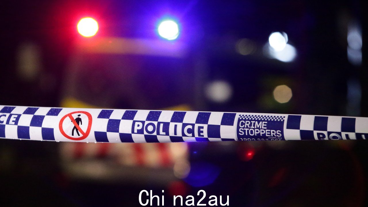 新南威尔士州警方正在寻求帮助,据称一辆汽车夜间在悉尼内西区的一个停车场蓄意冲撞一名警察。图片:Bill Hearne/澳大利亚新闻集团