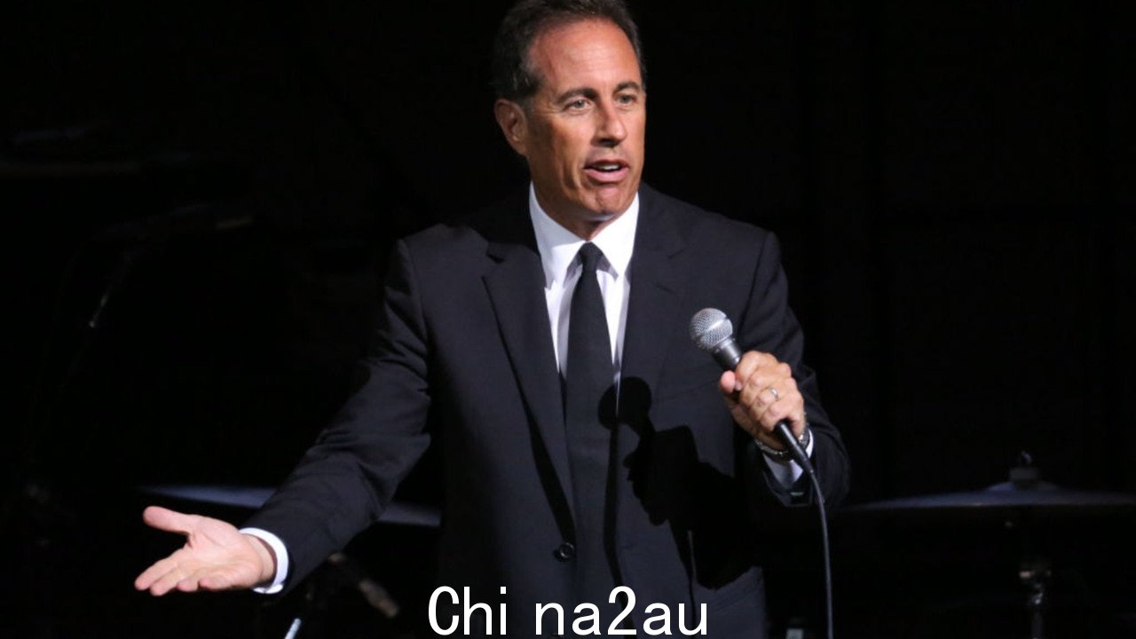 杰瑞·宋飞 (Jerry Seinfeld) 在喜剧表演期间成为目标,因为“他是犹太人”