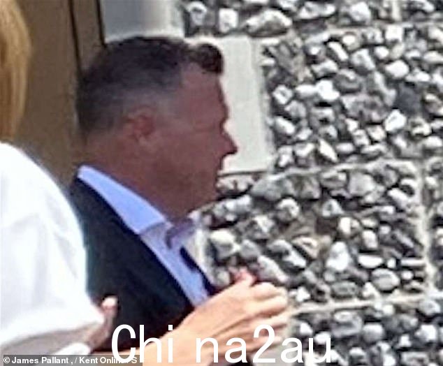 McGuirk(照片摄于坎特伯雷皇家法院外)告诉现场急救人员,他放火烧了房子,因为他“不想让这混蛋拥有一切”